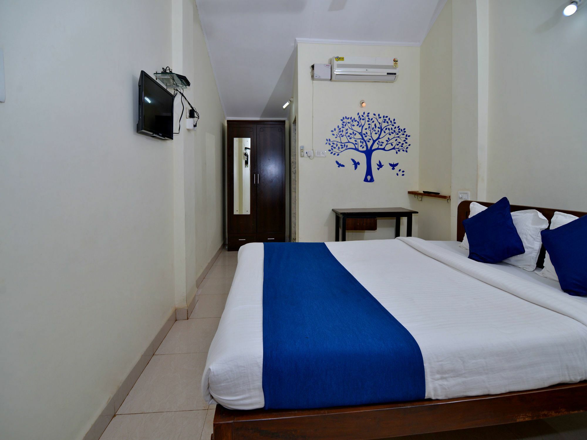 Oyo 833 Hotel Prince Santosh Holiday Homes 阿伯来 外观 照片